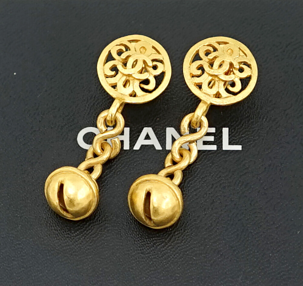 Chanel Cc Logos Filigree Bell Dangle #354986C55B